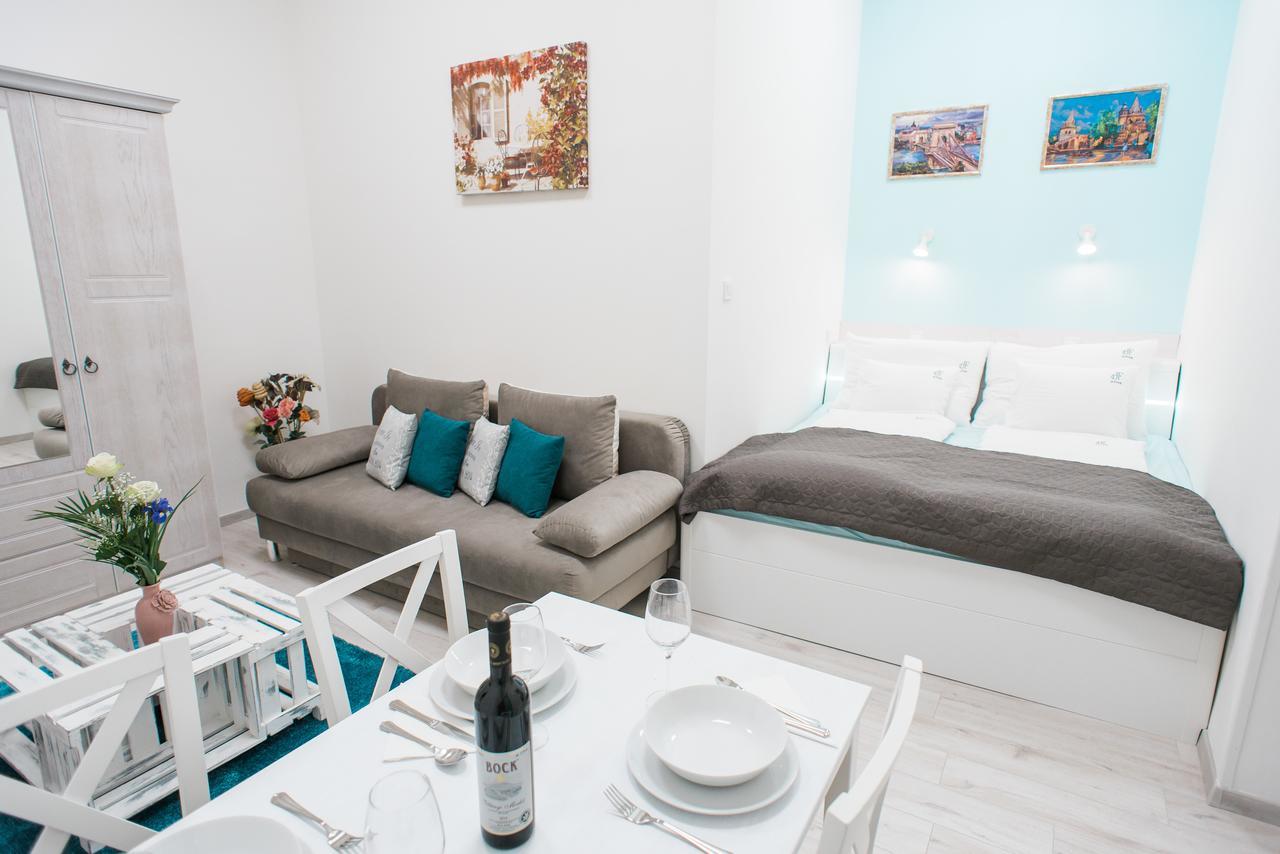 Vintage Apartment In The Center Boedapest Buitenkant foto