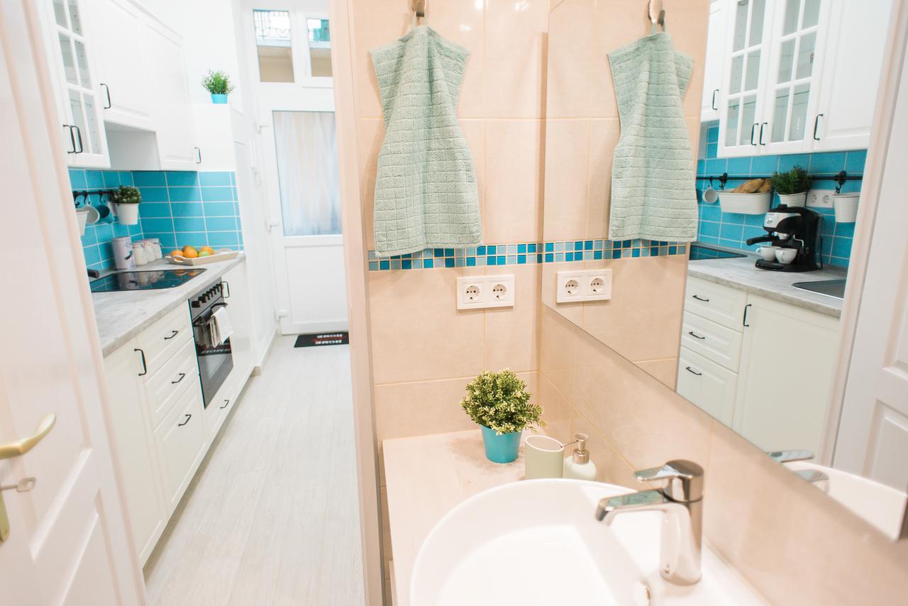 Vintage Apartment In The Center Boedapest Buitenkant foto